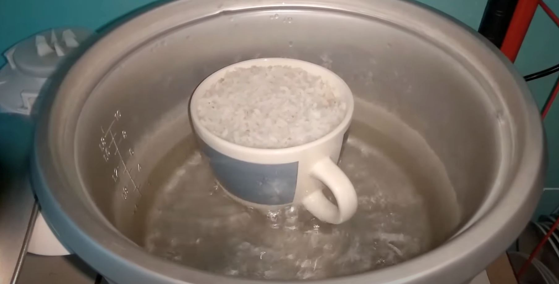 ini cara masak nasi untuk seorang makan, tak bazir dan tak berkerak