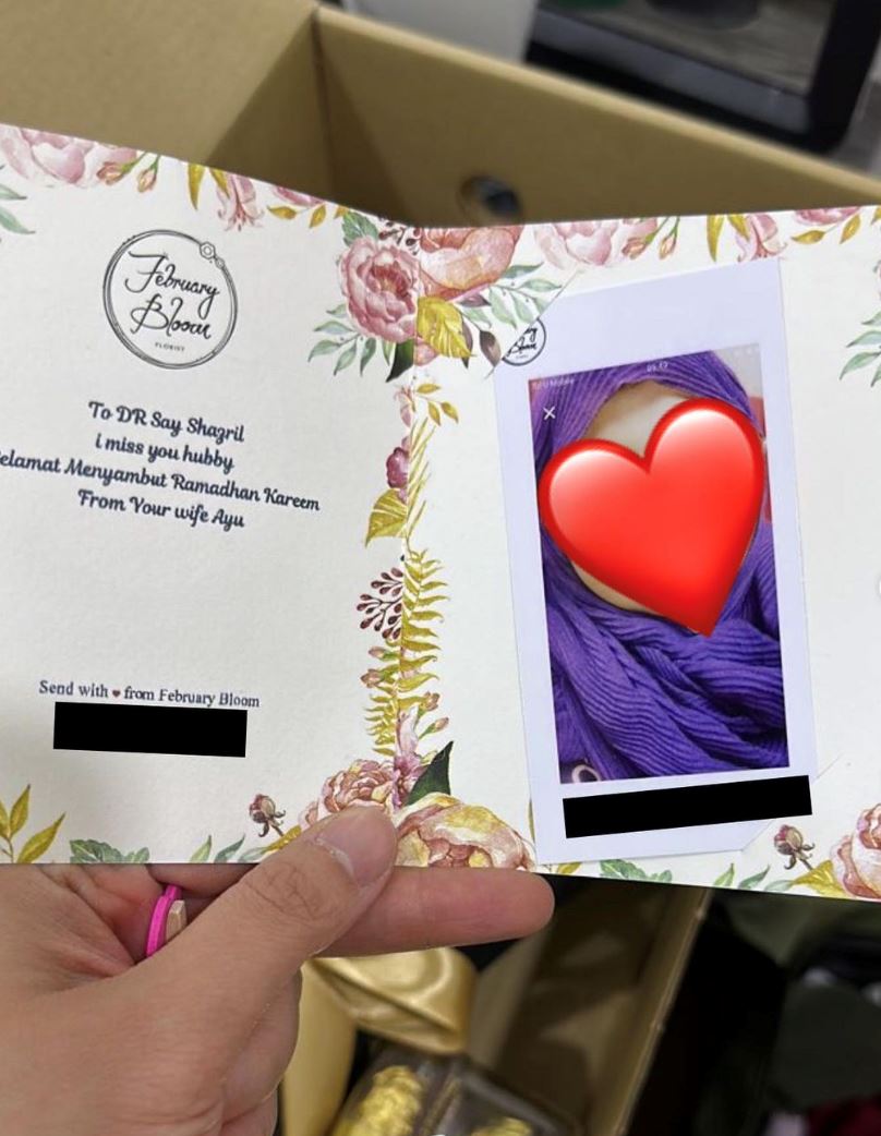 wanita misteri nama ayu mengaku isteri, siap bagi bunga ros & coklat pada dr. say