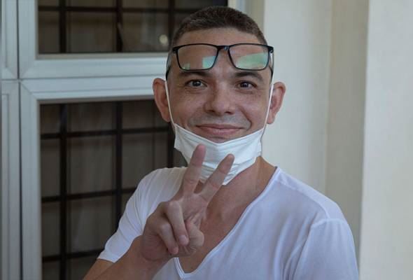 mahkamah arah yasin ke hospital bahagia untuk pemeriksaan mental 