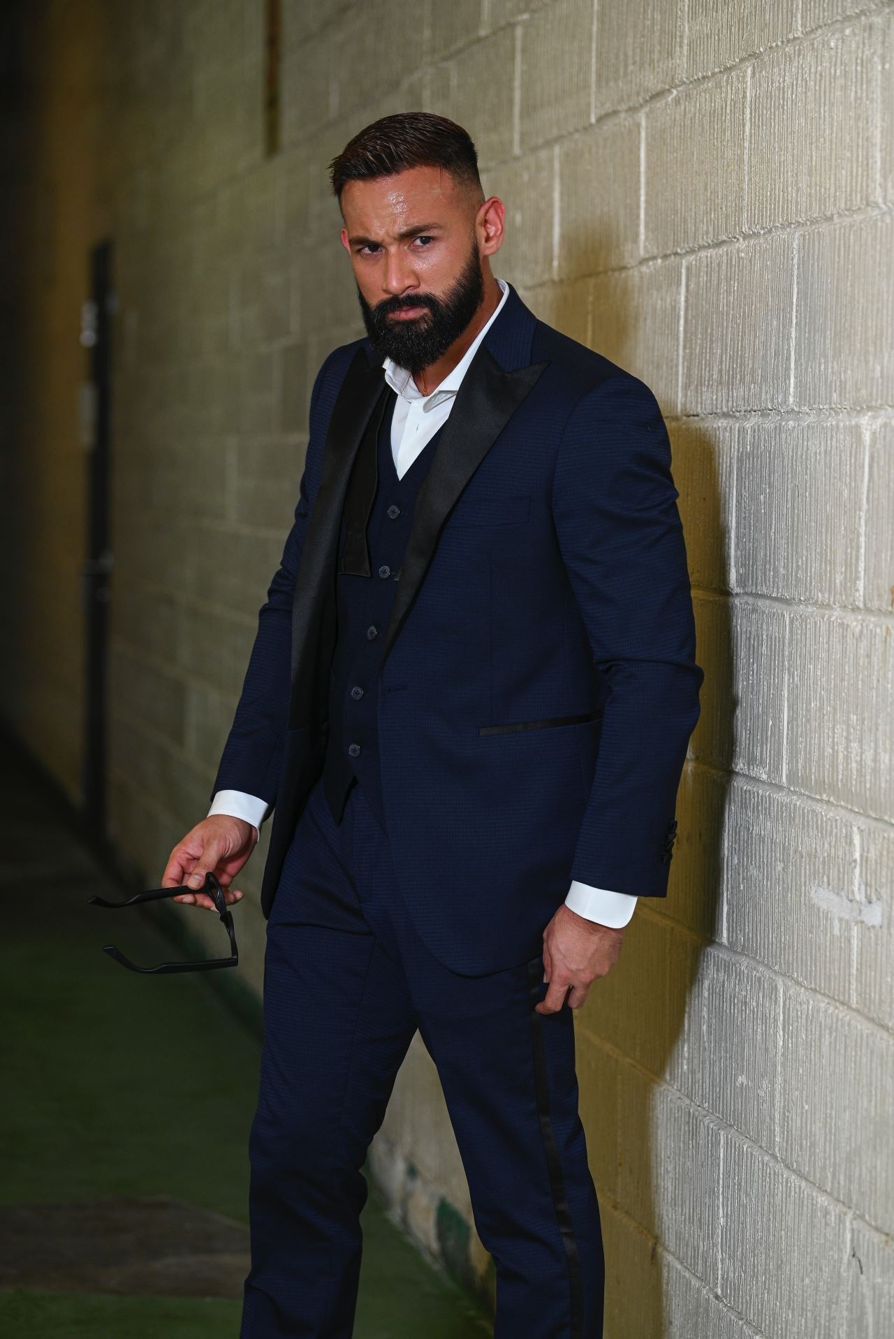 dilihat berpegangan tangan, sharnaaz dan amelia masih fasa perkenalan