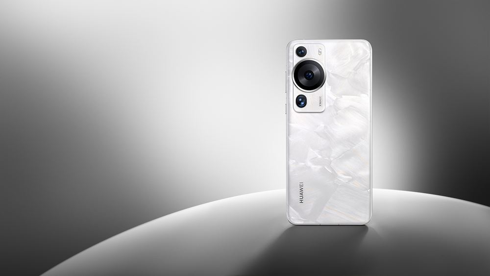 HUAWEI P60 Pro in white