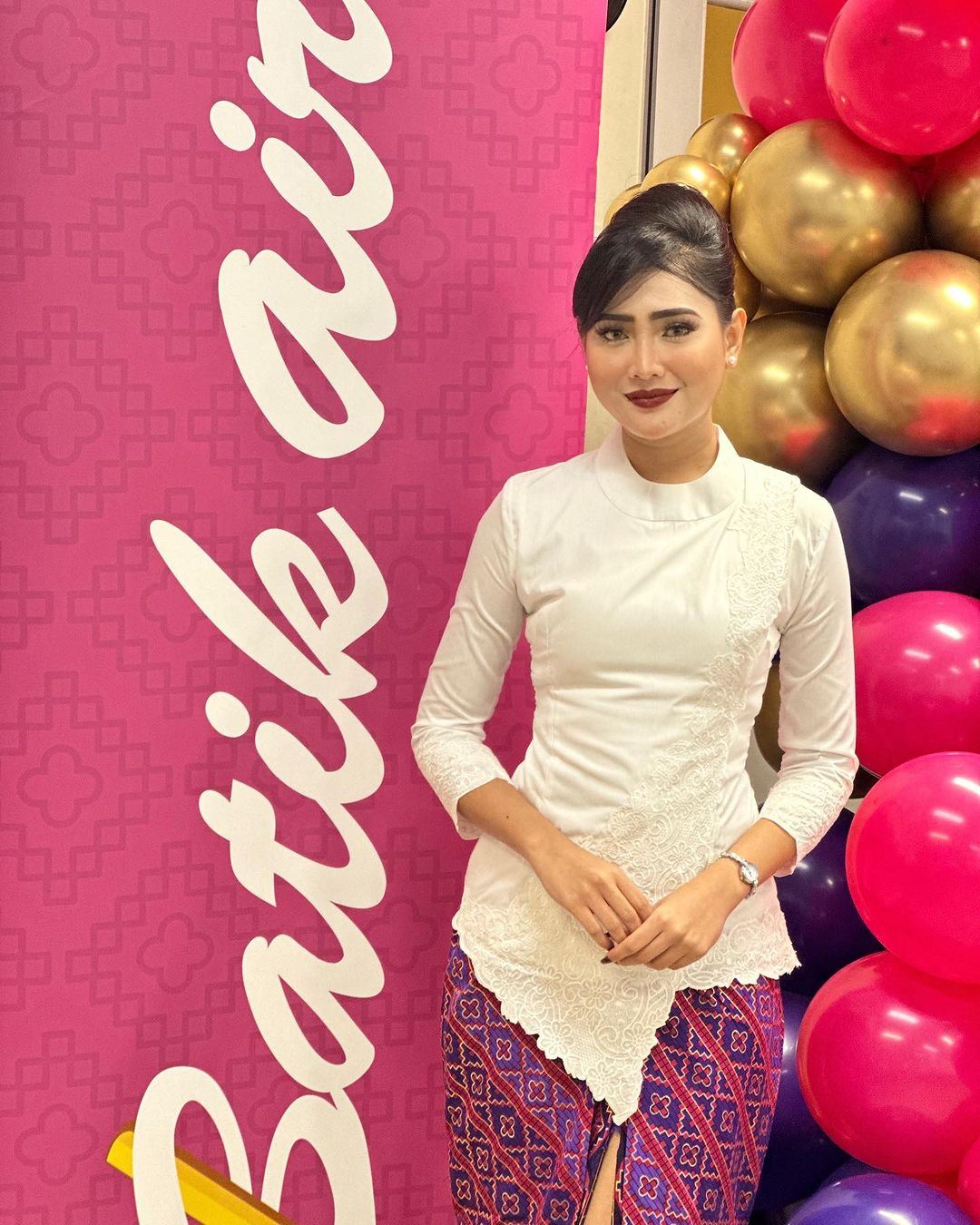 cita-cita dari kecil tercapai, didi astillah kini bergelar pramugari 