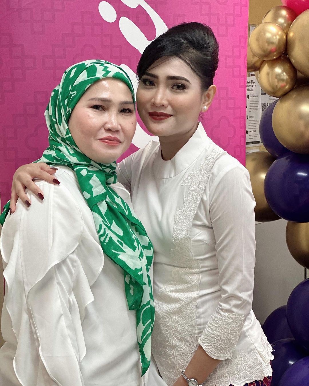 cita-cita dari kecil tercapai, didi astillah kini bergelar pramugari 