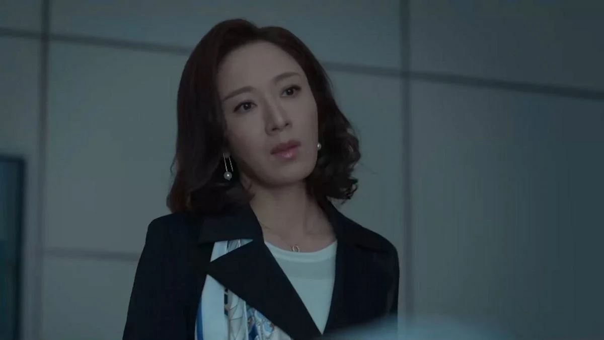 杨茜尧化身港版宋慧乔❗回无线拍新剧与林夏薇恶斗😱