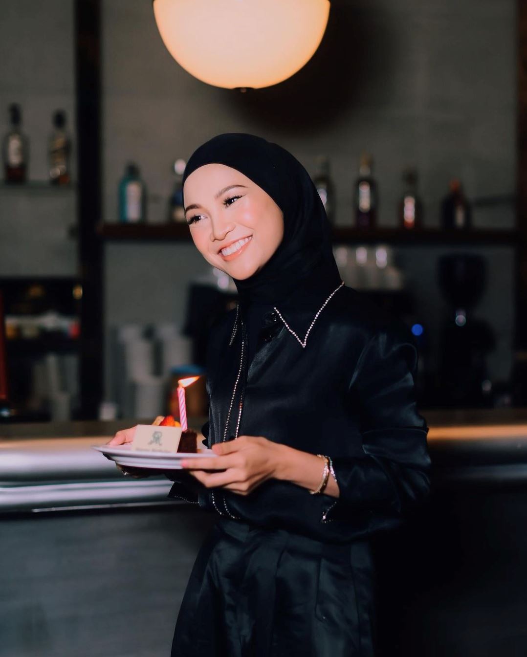 tanda pagar #newchapter, betul ke nabila razali nikah 13 november?