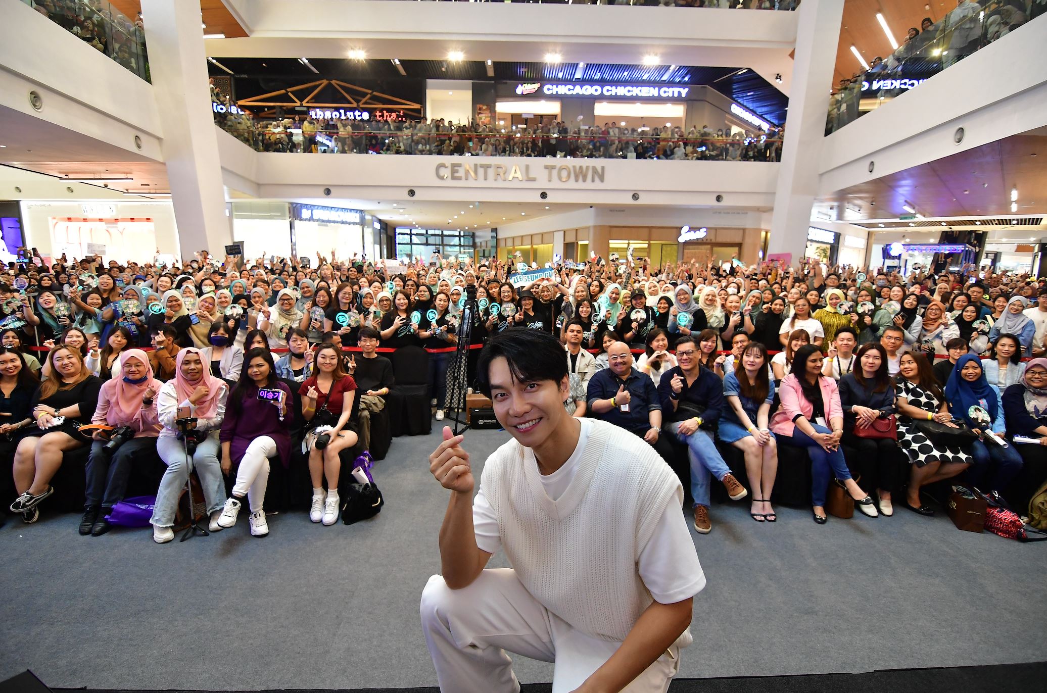 interview with lee seung gi: a conversation with “su seung” - exploring his thoughts, 2023 highlights, & more!