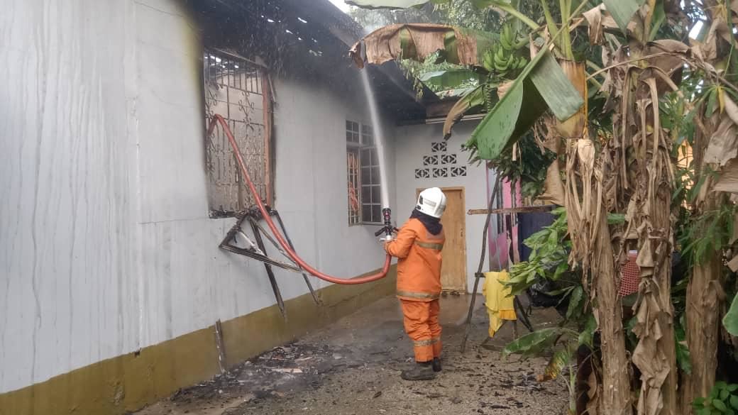 rumah terbakar, individu sempat selamatkan duit simpanan rm2,000