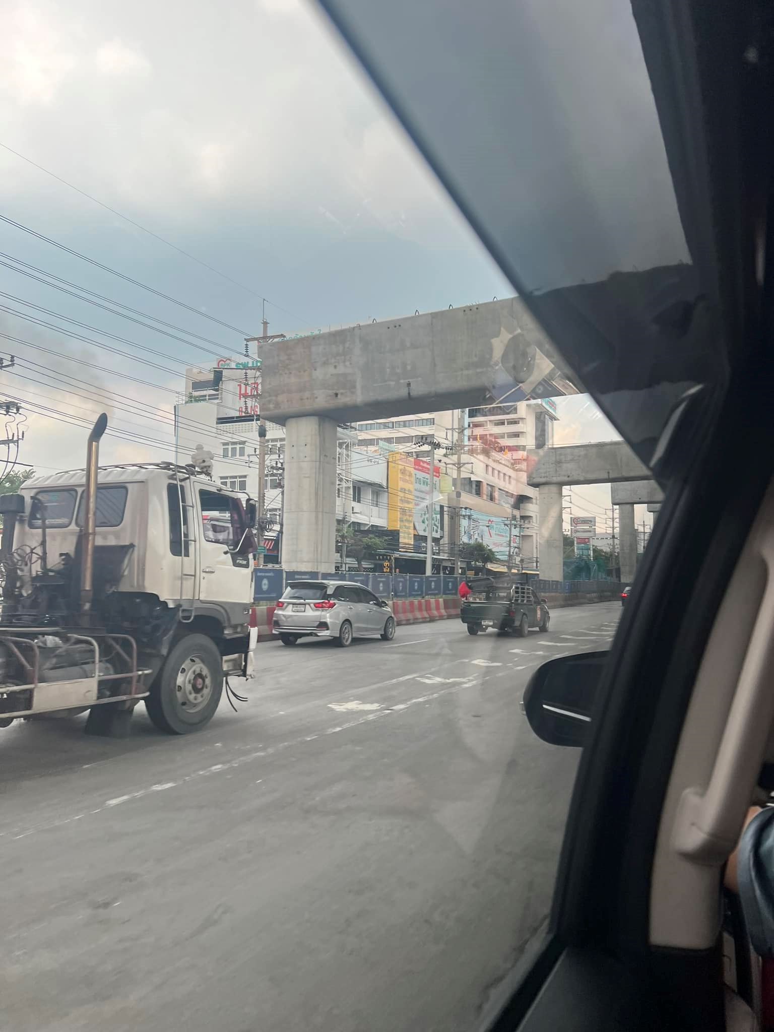 “i understand a little thai!” m’sian family almost “kidnapped” in bangkok due to driver's suspicious phone call