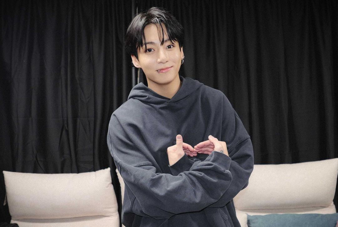 bts成员12月集体入伍❗柾国6时13分上传感谢信感动粉丝🥹