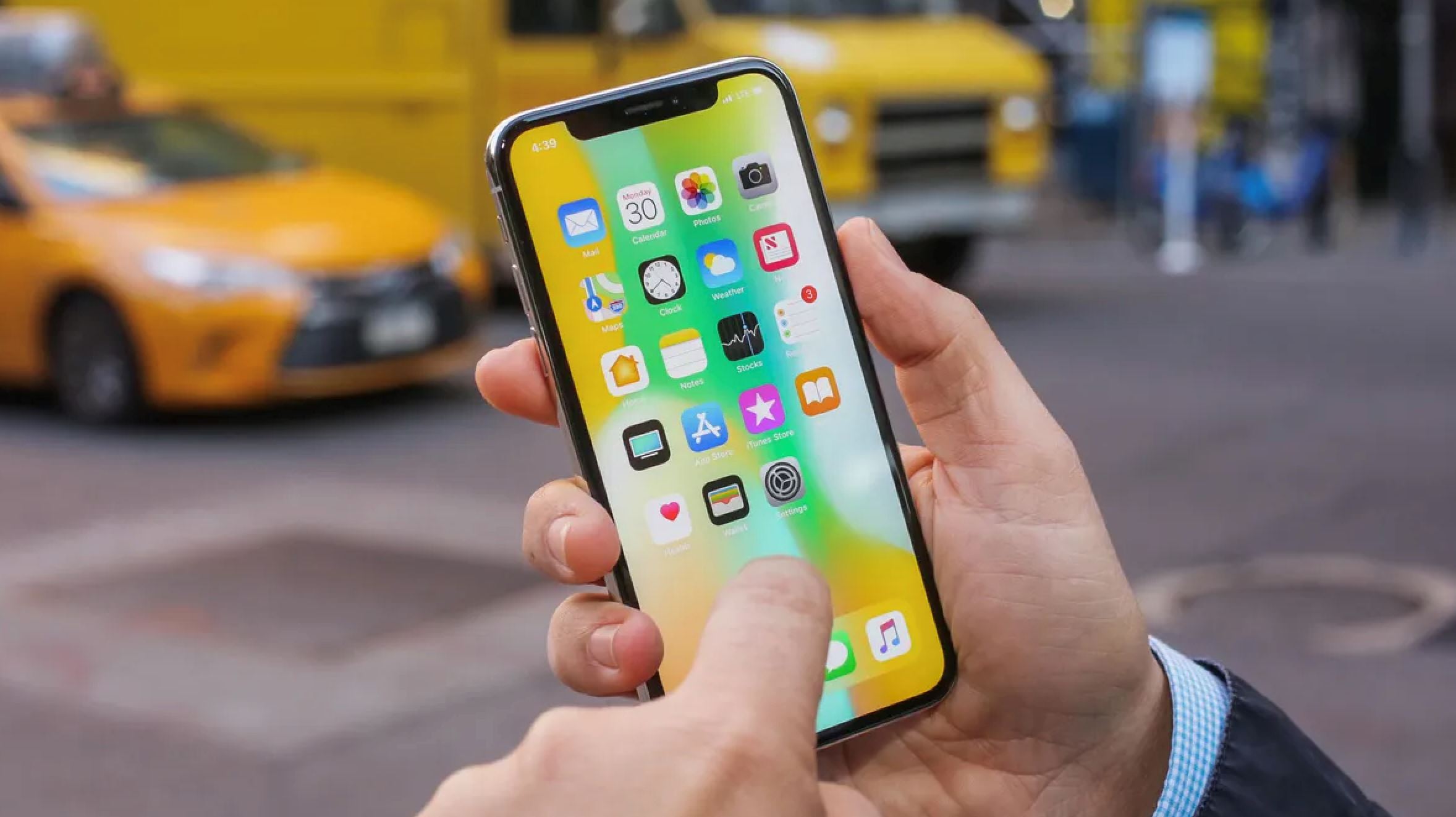 iphone死机前5大预警！电池膨胀、屏幕闪烁不要用！