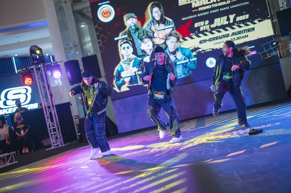 3 male breakdancers at audition of Battleground Malaysia