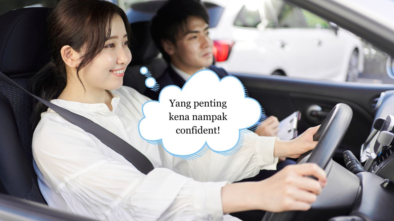 wanita belajar pandu kereta