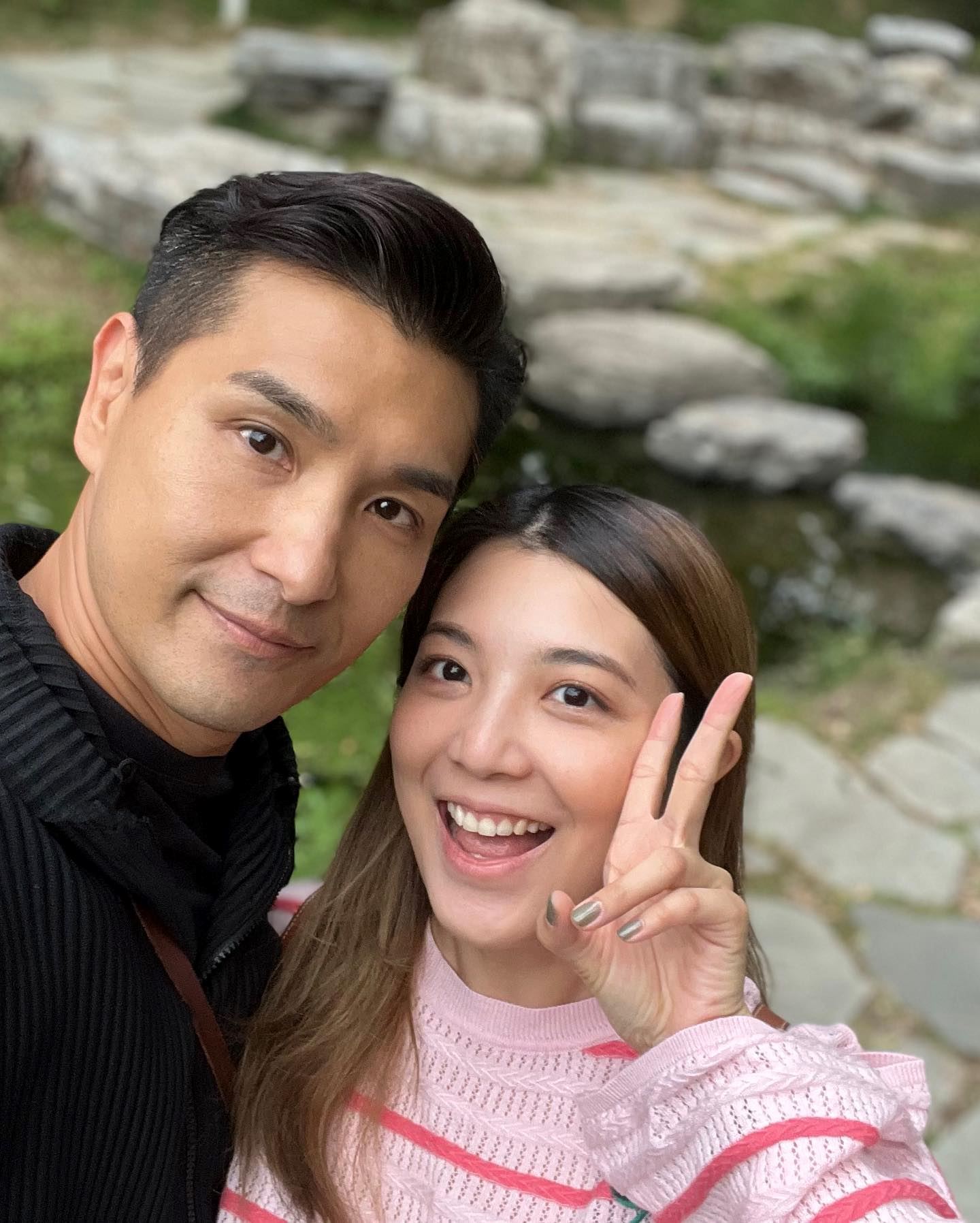 单文柔爆拍《香港人在北京》时与陈展鹏吵架❗陈生奉上「原谅柠檬茶」求原谅🌟