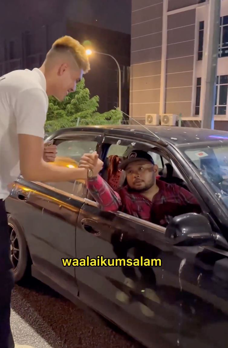 dibelenggu hutang dan tinggal dalam kereta, lelaki tolak bantuan derma aisar khaled