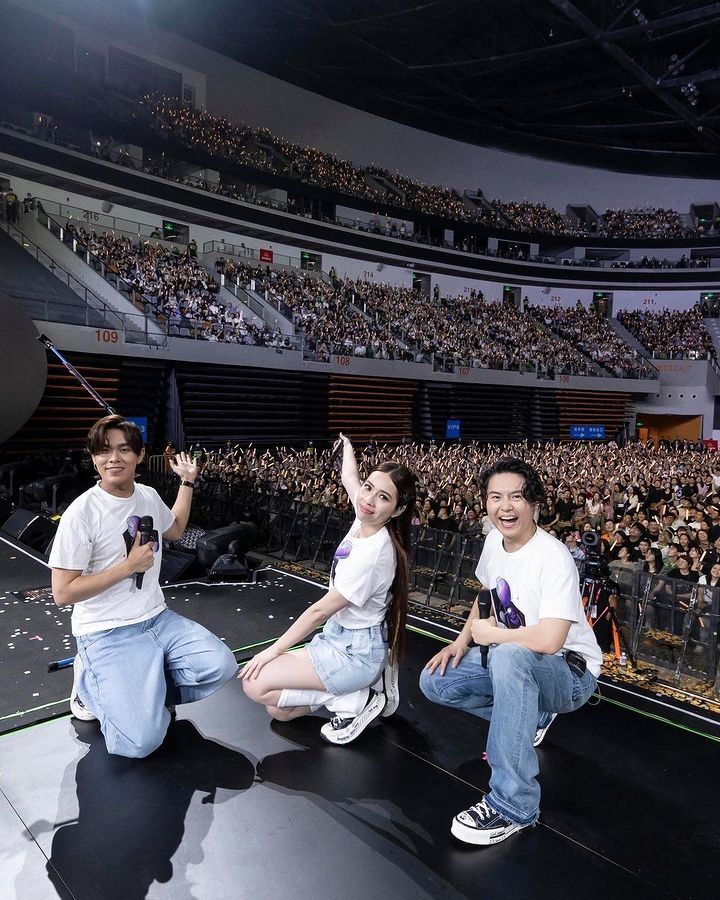 🌟台湾乐团「告五人」登纽约时代广场巨幕❗近10年华语乐团首例🔥