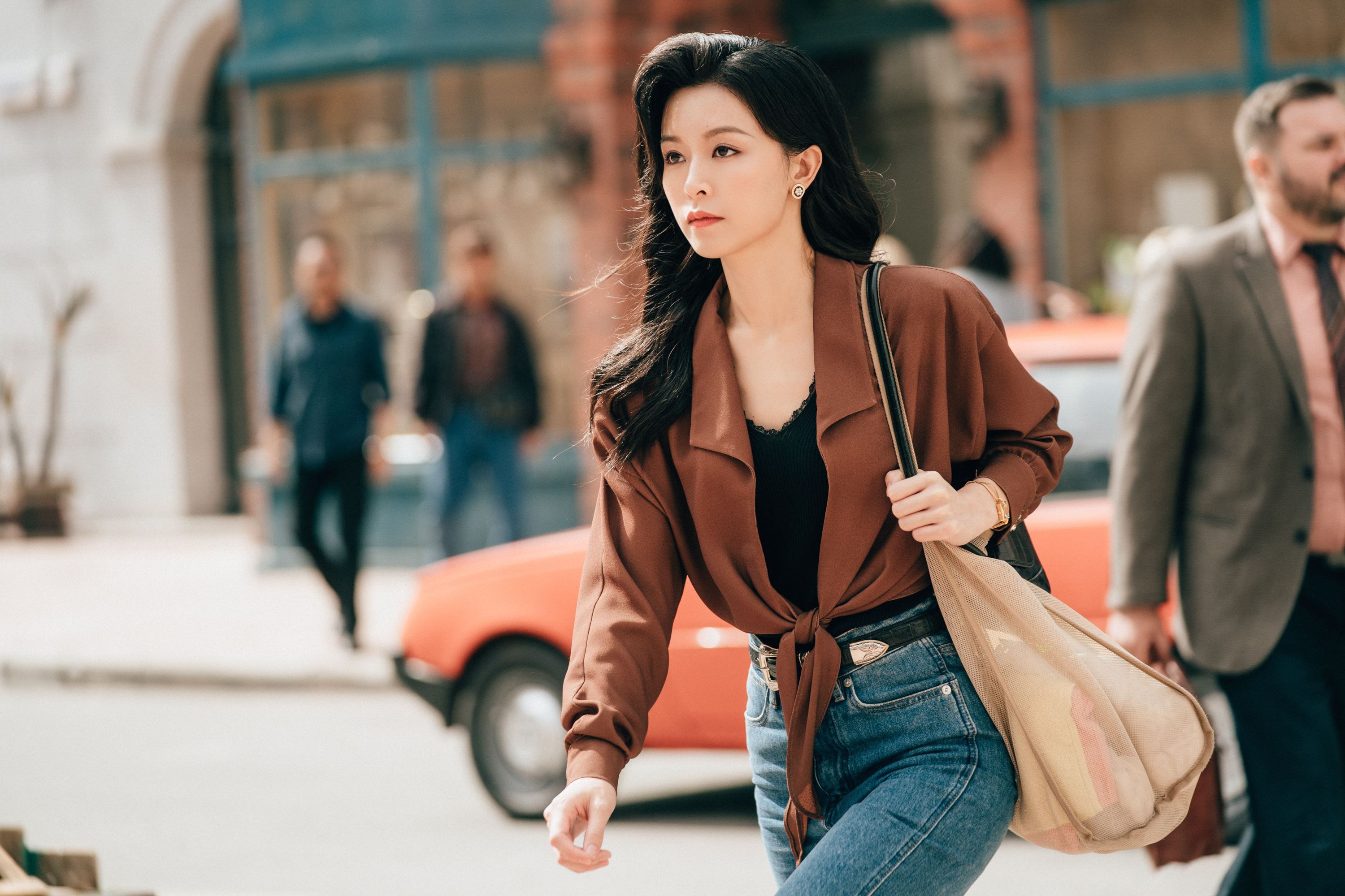 🎬电影《莫斯科行动》里的「踩盘女郎」文咏珊🌟继《消失的她》之后再现蛇蝎美人角色😍