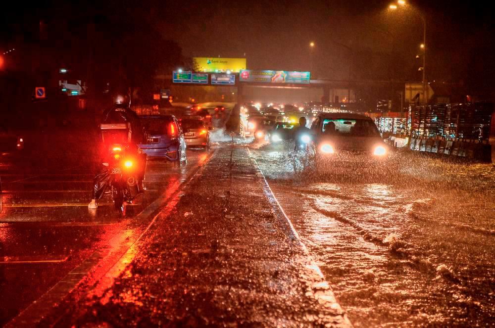 大马11月至2月将迎来暴雨！恐引发水灾！