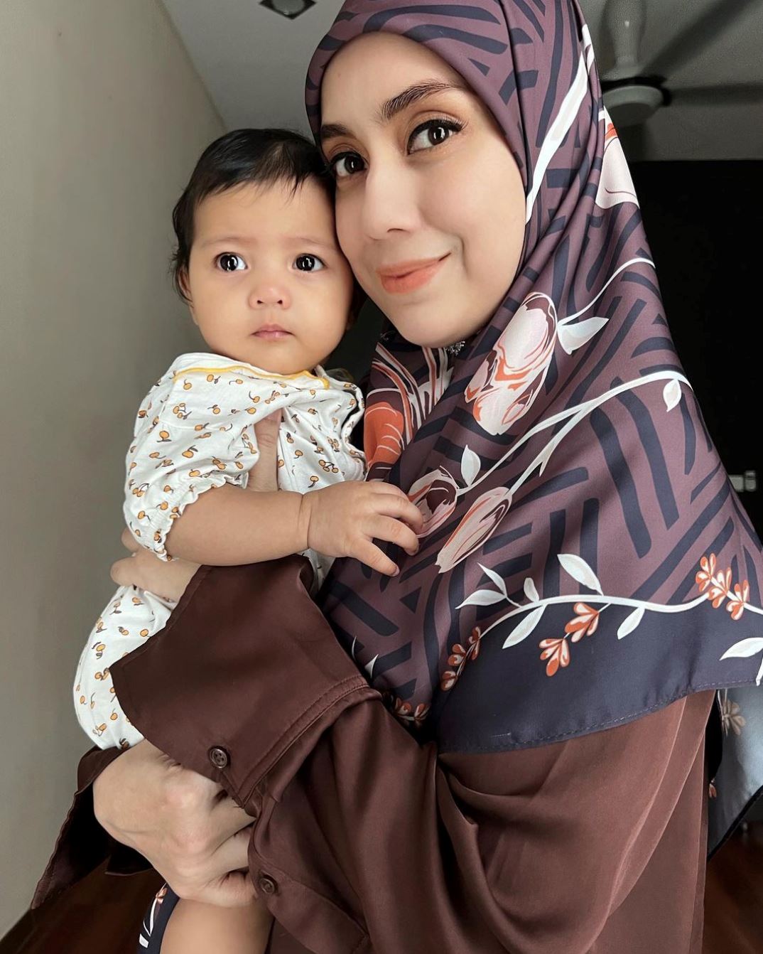 dilabel tak moden dan nampak tua, mia ahmad kuatkan hati tutup aurat