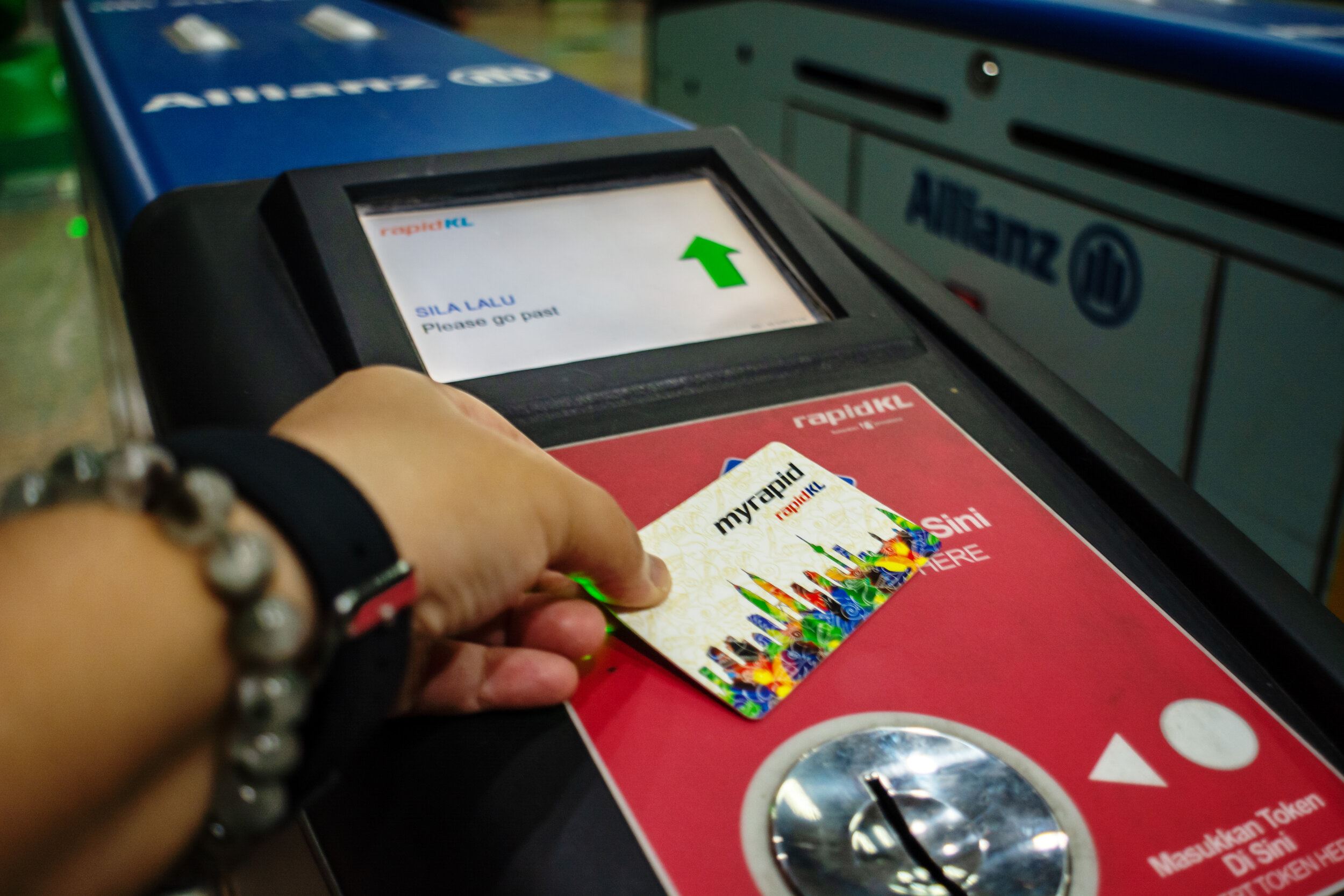 2025年可用debit、credit卡搭公共交通！巴生谷抢先开跑！