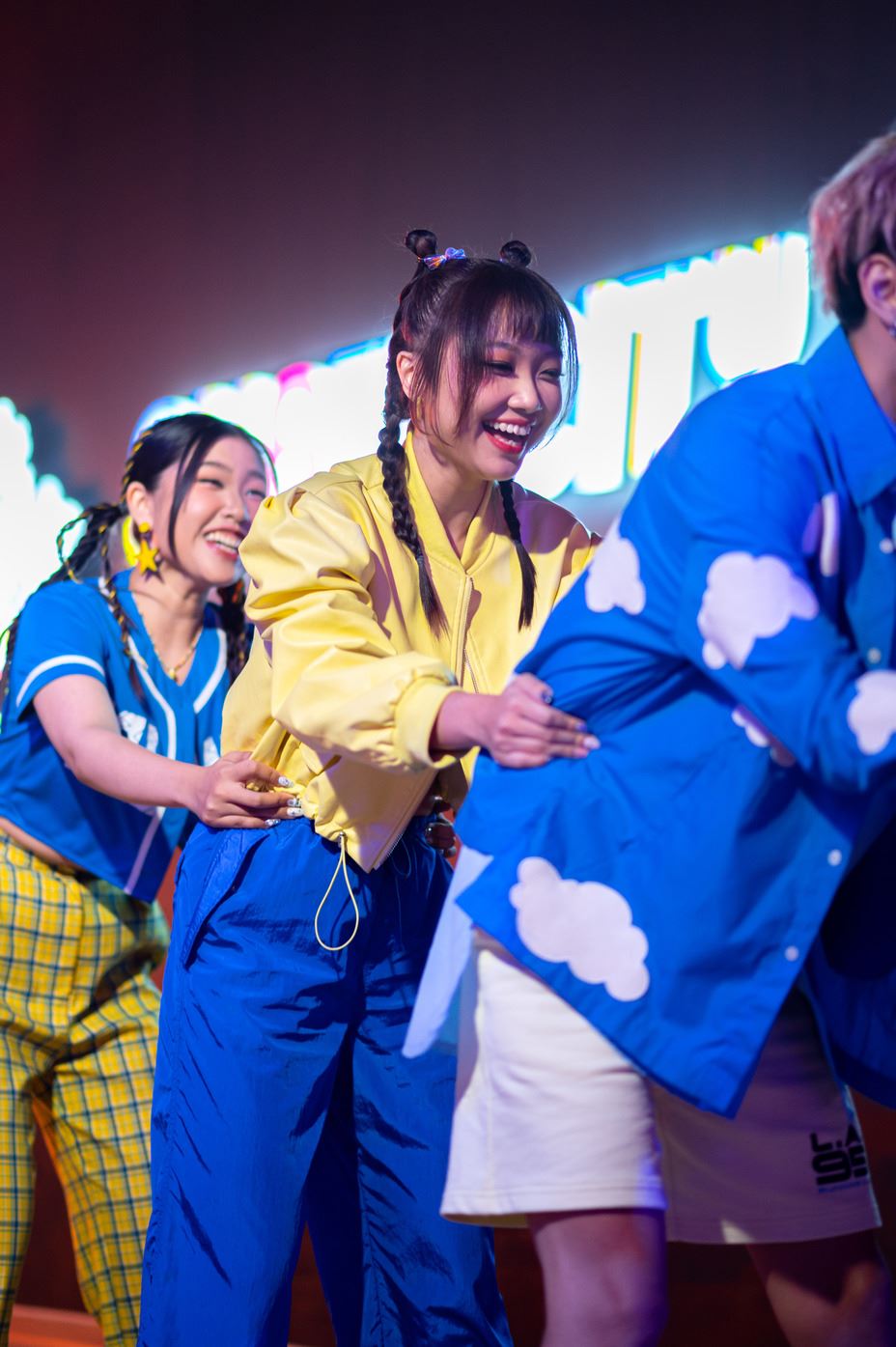 超强新人联乘组合te3n🔥全体团员为拍新歌《不一 young》mv 伤痕累累🌟