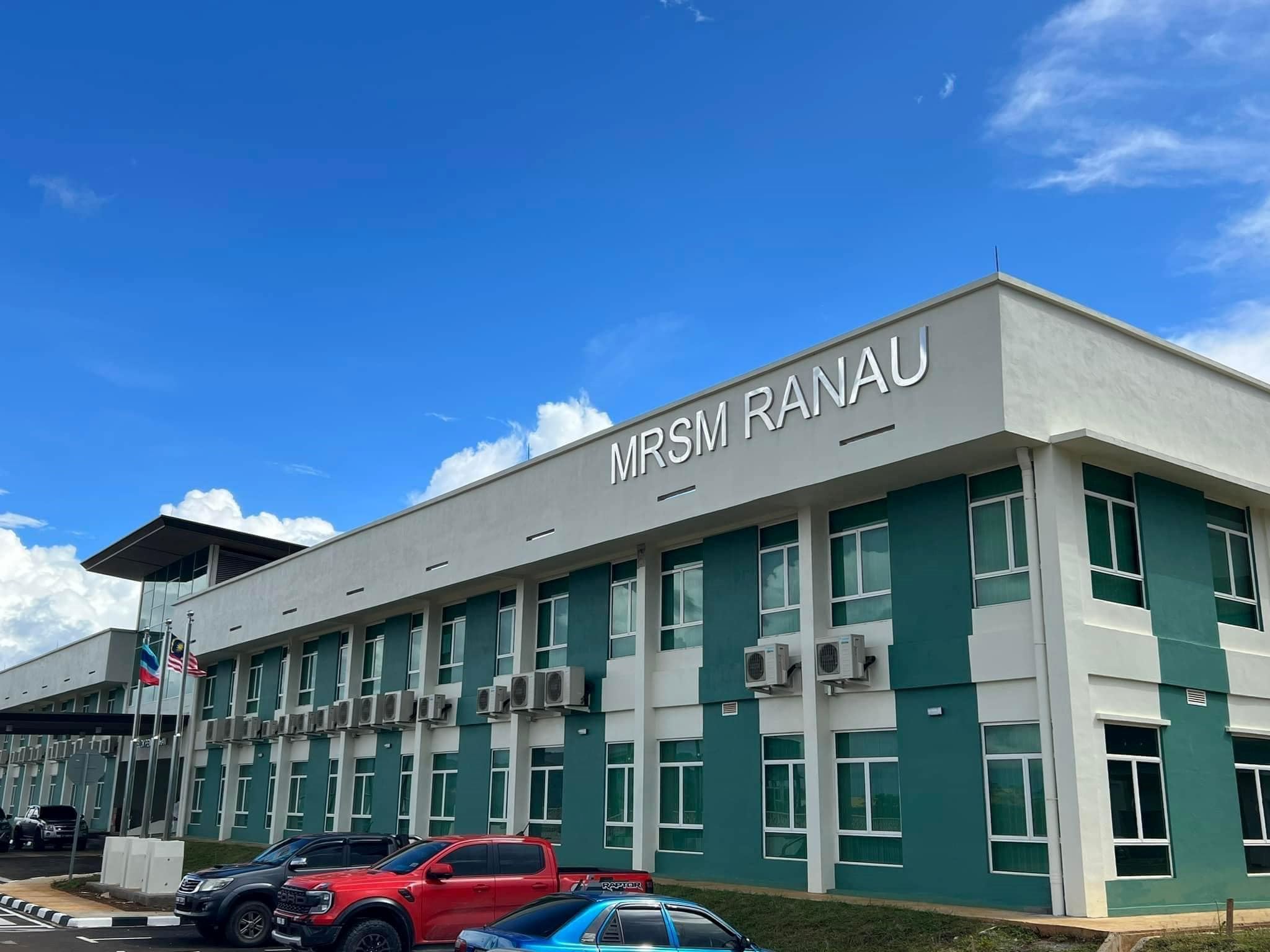 view gunung kinabalu, mrsm tertinggi di malaysia siap dibina [foto]