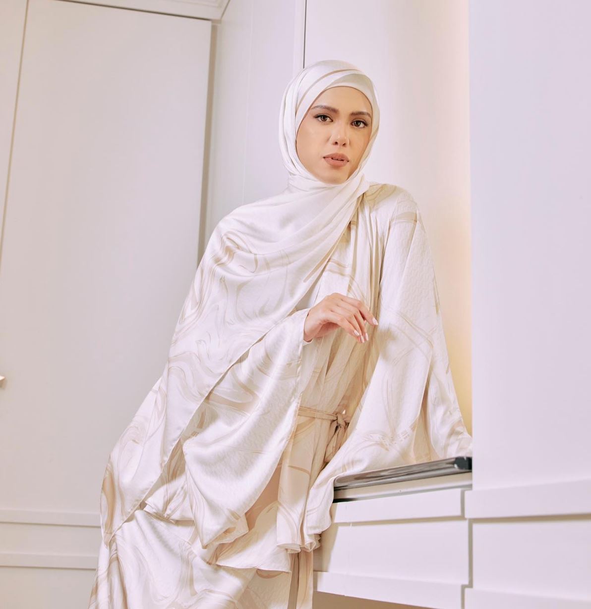 sejak bertudung, julia farhana akui tak selesa lakon babak pegang-pegang dengan pelakon lelaki