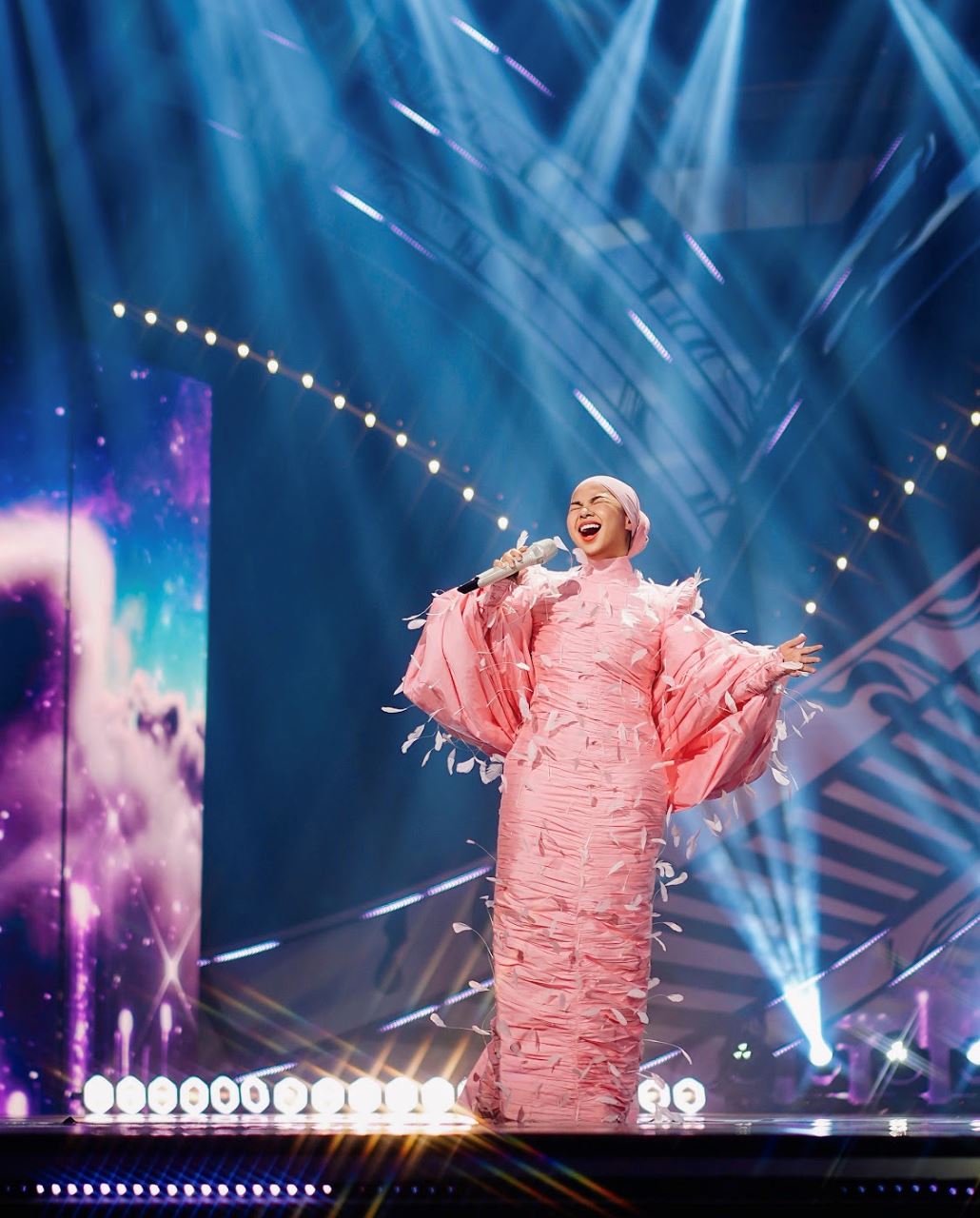 aina abdul mendunia, julang nama malaysia pada ‘abu tv song festival 2023’ di korea selatan