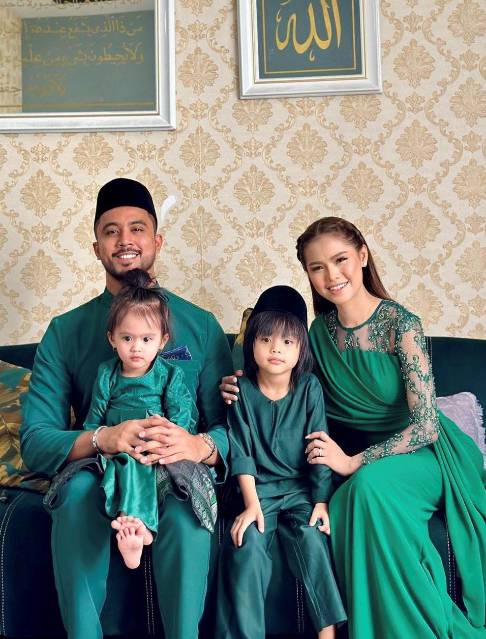 bakat diwarisi, aksi anak lelaki aliff aziz menyanyi curi tumpuan warganet