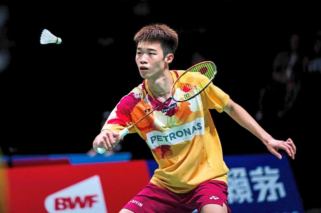 🏸️我国男单黄智勇战胜世锦赛铜牌得主布拉诺❗以21比12和21比18获得胜利🔥