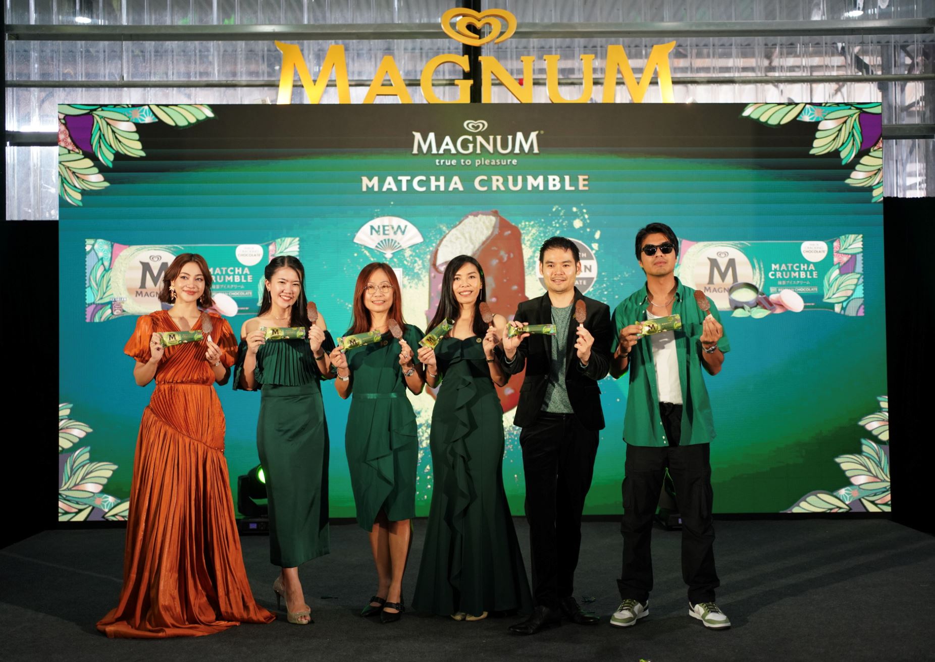 magnum ice cream celebrates its asian-inspired innovation, magnum matcha crumble!