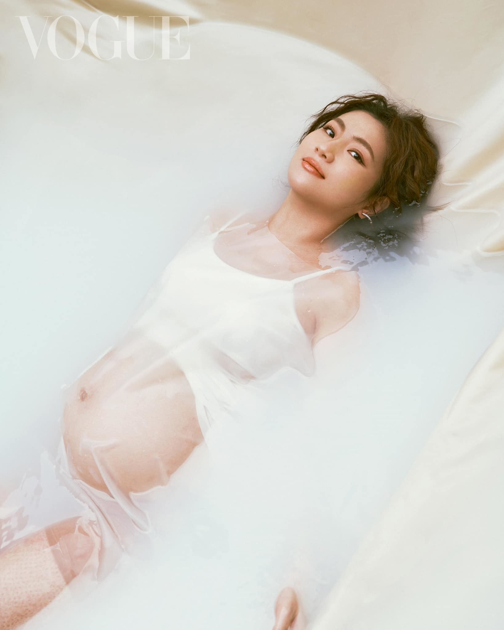 selina任家萱晒唯美孕照😍希望自己继续优雅前行🔥