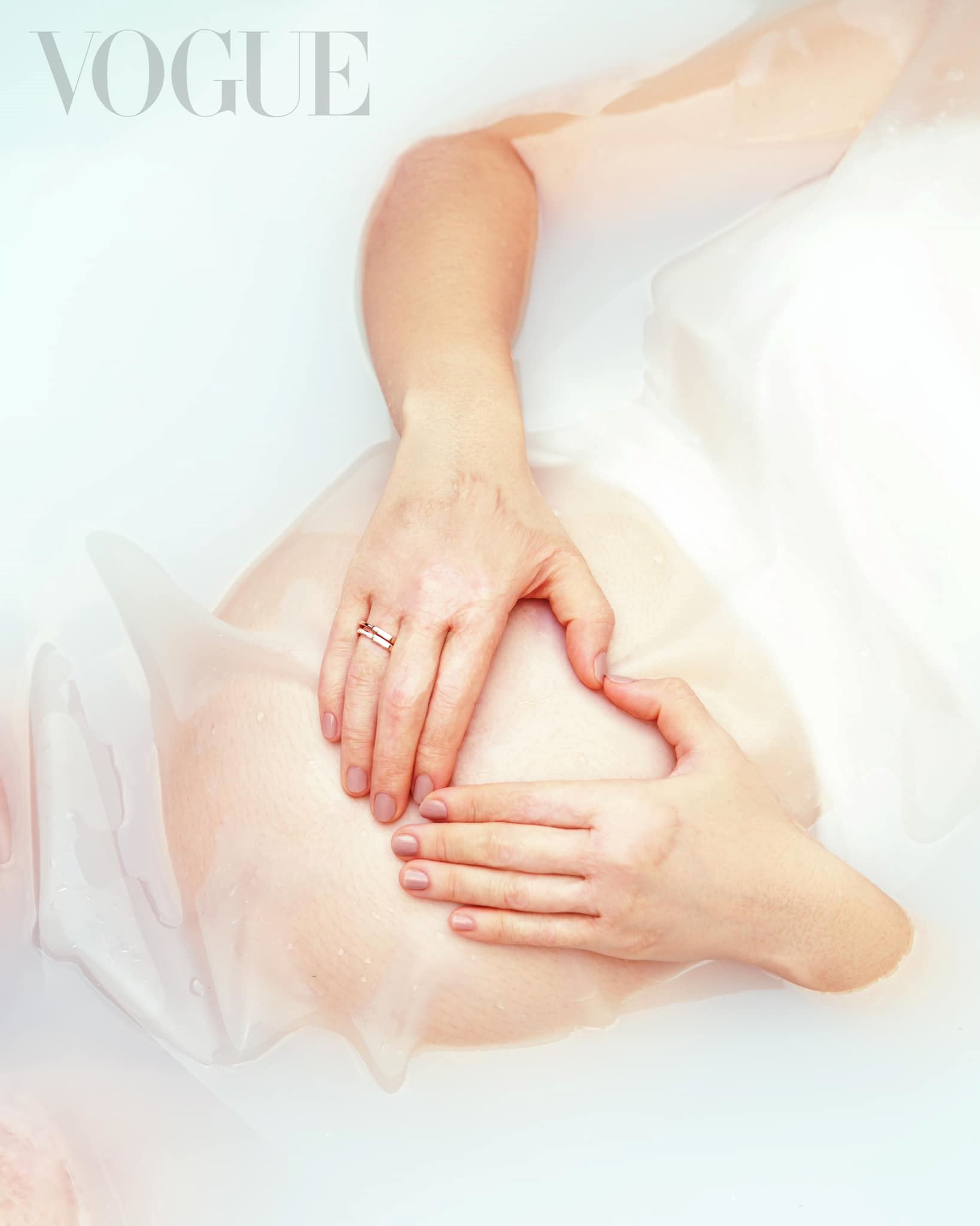 selina任家萱晒唯美孕照😍希望自己继续优雅前行🔥