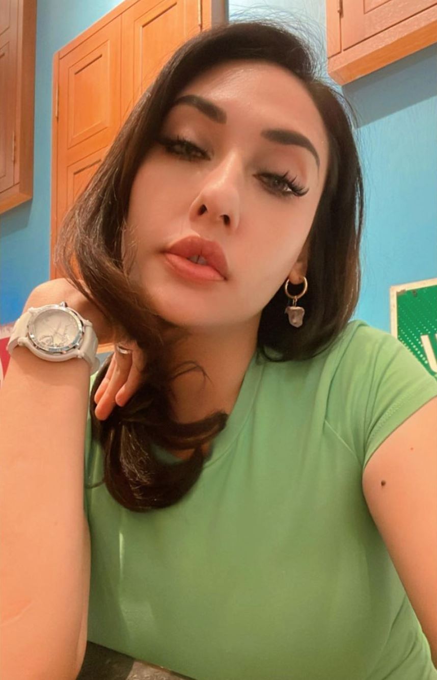 zarina anjoulie kembali sarung cincin tunang, “saya pun malas cari lelaki lain,”