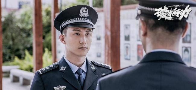 黄景瑜5年内当8次兵❗被称为在娱乐圈服兵役的男人🔥