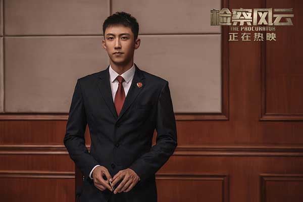 黄景瑜5年内当8次兵❗被称为在娱乐圈服兵役的男人🔥