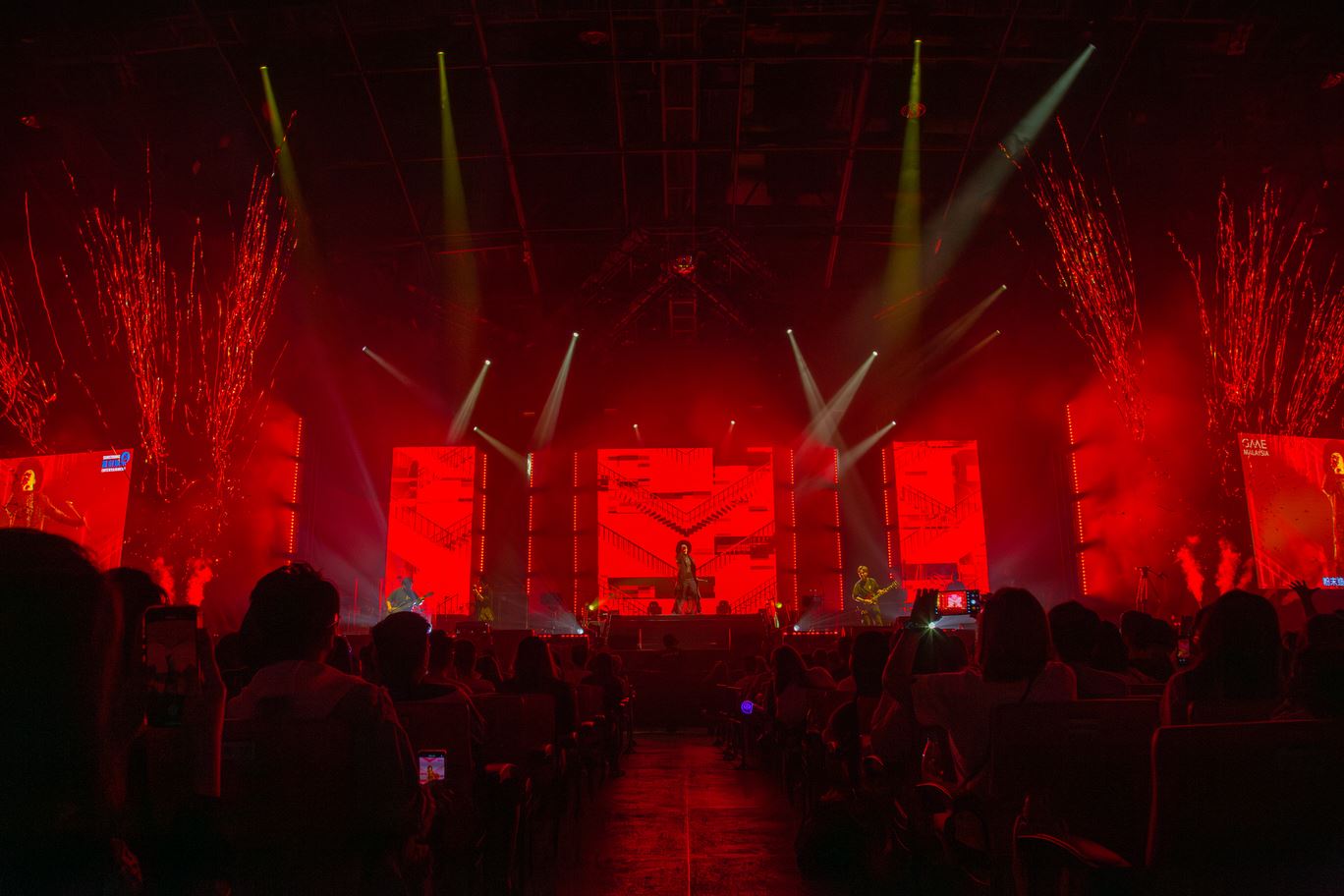 周柏豪「奔赴」世界巡回演唱会 - 大马站💞音乐魔法在云星剧场闪耀🤩