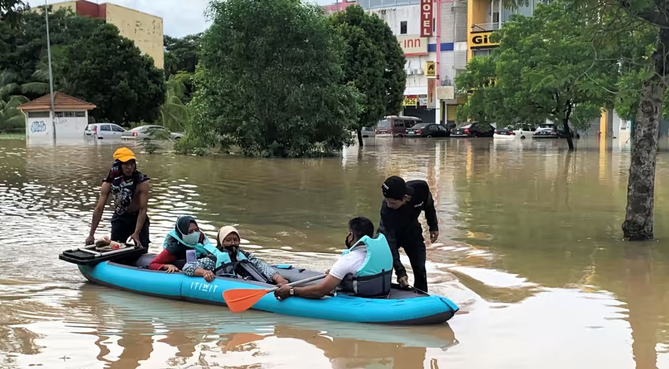 education ministry assures malaysians of flood readiness as monsoon season approaches