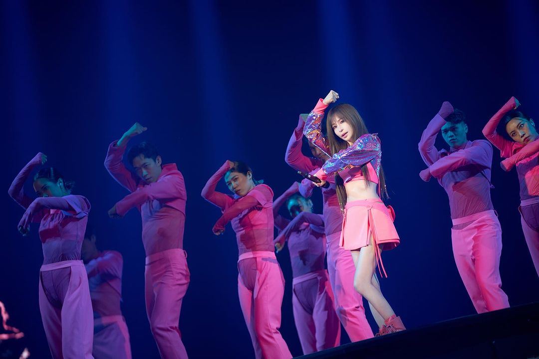 《浪姐》冠亚军再合体🤩王心凌和jessica梦幻合作神曲爱你💞