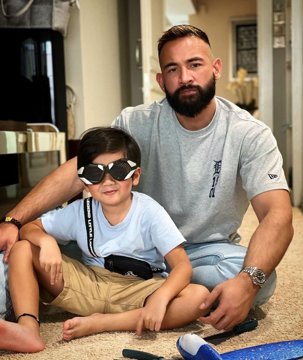 “dia wanita kuat kena hadap benda begini,” komen sharnaaz bila bekas isteri bercerai