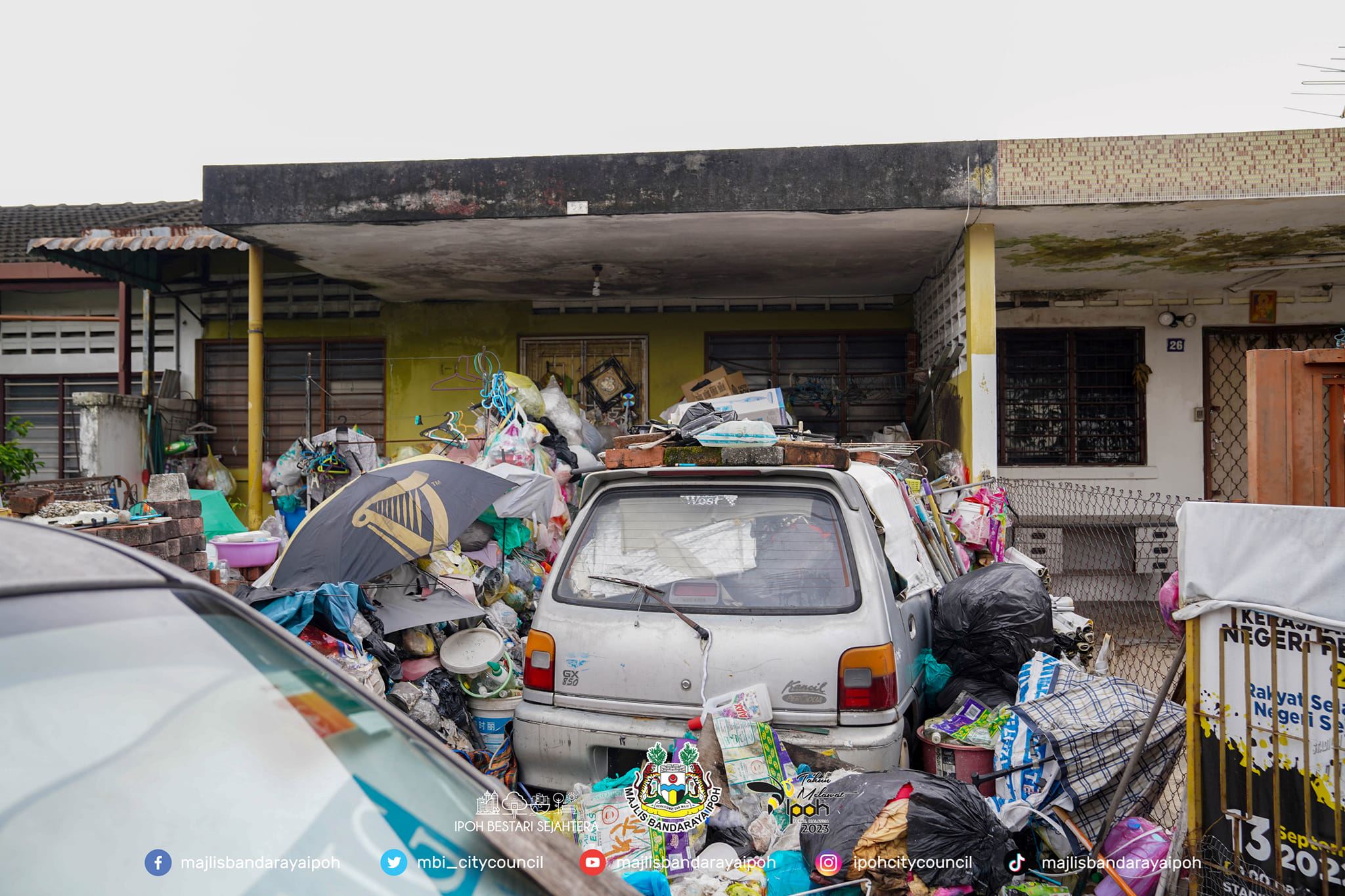 the power of community: coming together to help an elderly woman struggling with hoarding