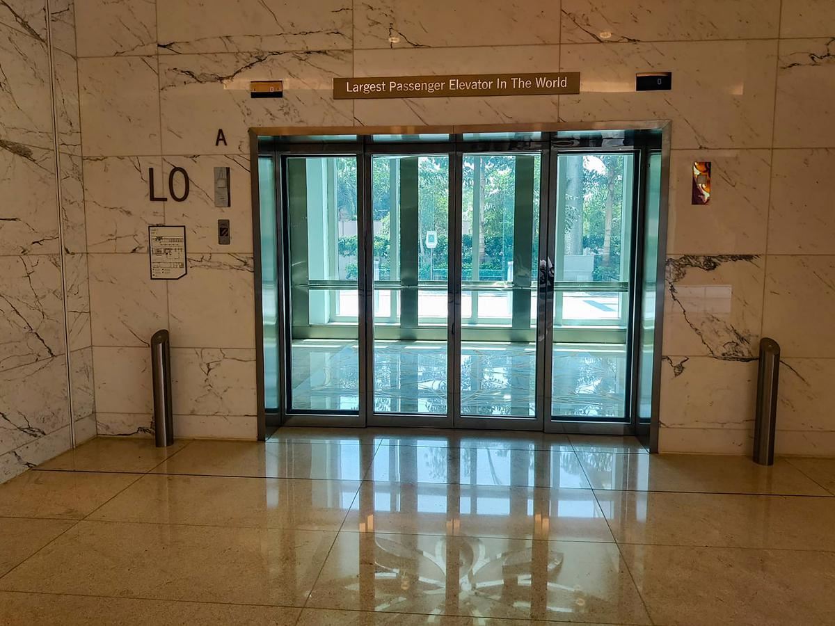 🌍世界上最大客运电梯就在印度孟买❗一次可以容纳235人🔥