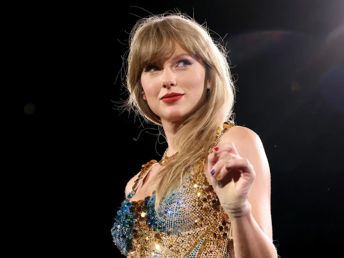 taylor swift登福布斯富豪榜❗首位凭音乐赚取亿万身家的艺术家🔥