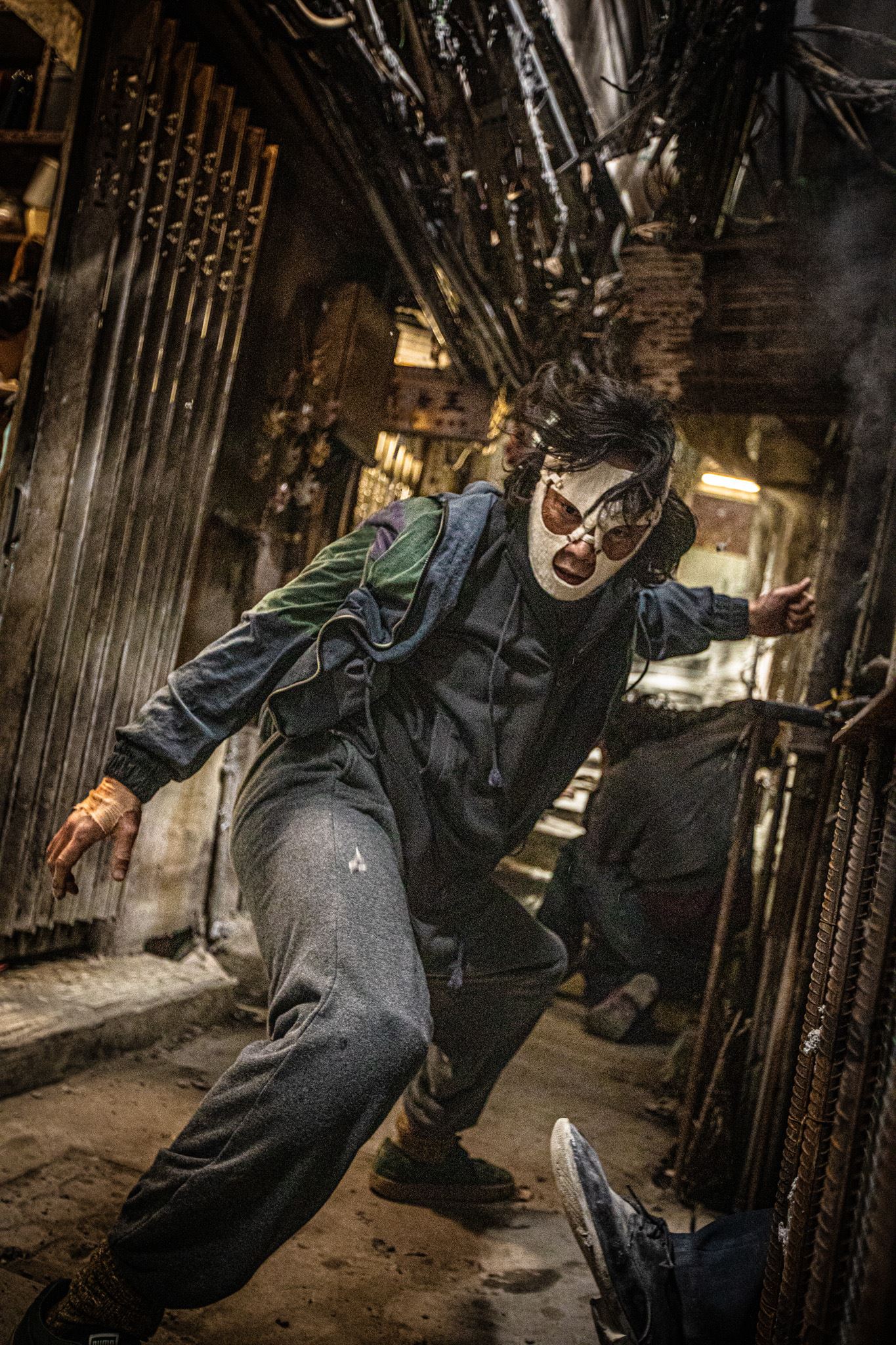 🎬电影《九龙城寨之围城》将于5月1日全马上映❗疯狂打斗活现漫画角色🔥