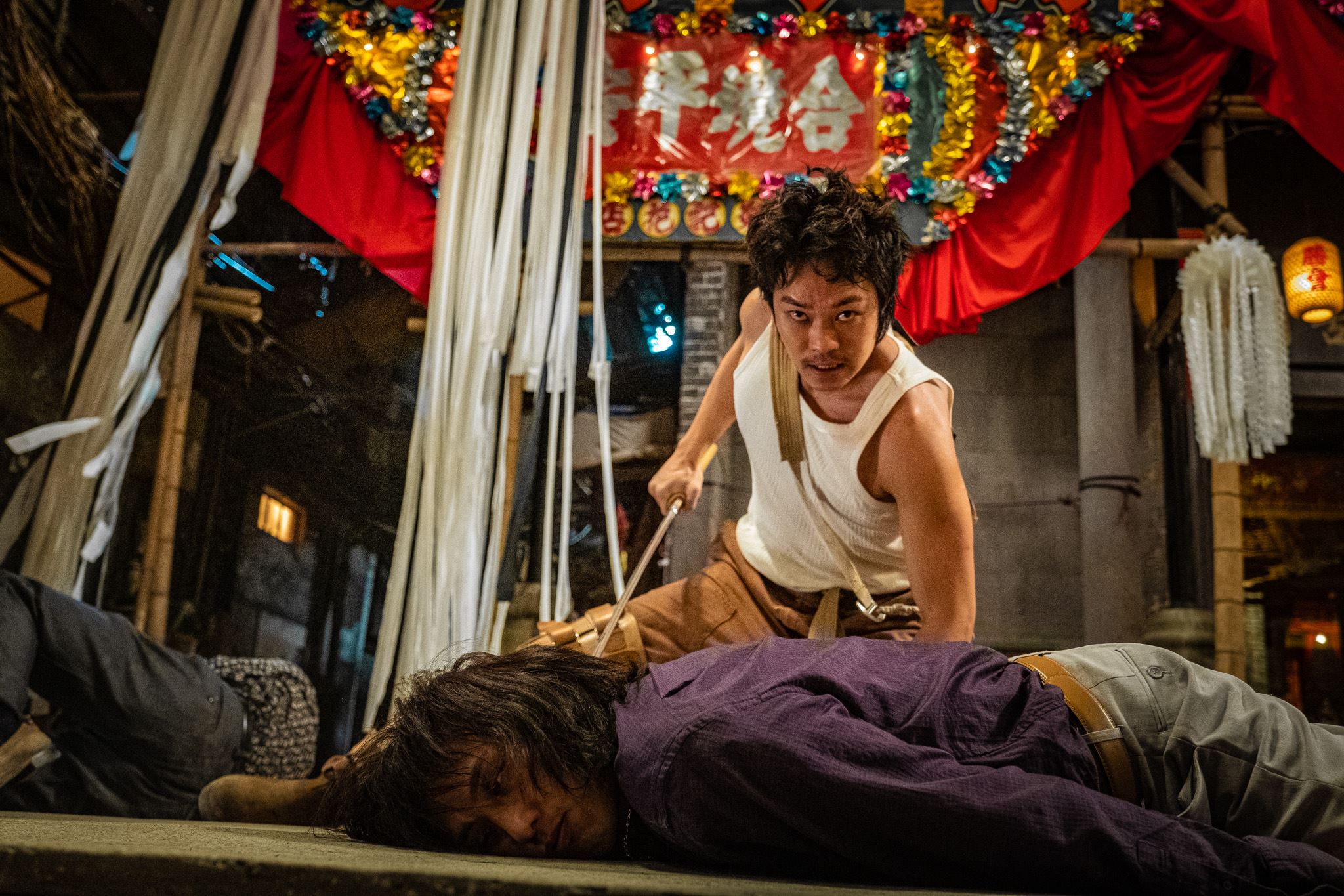 🎬电影《九龙城寨之围城》将于5月1日全马上映❗疯狂打斗活现漫画角色🔥