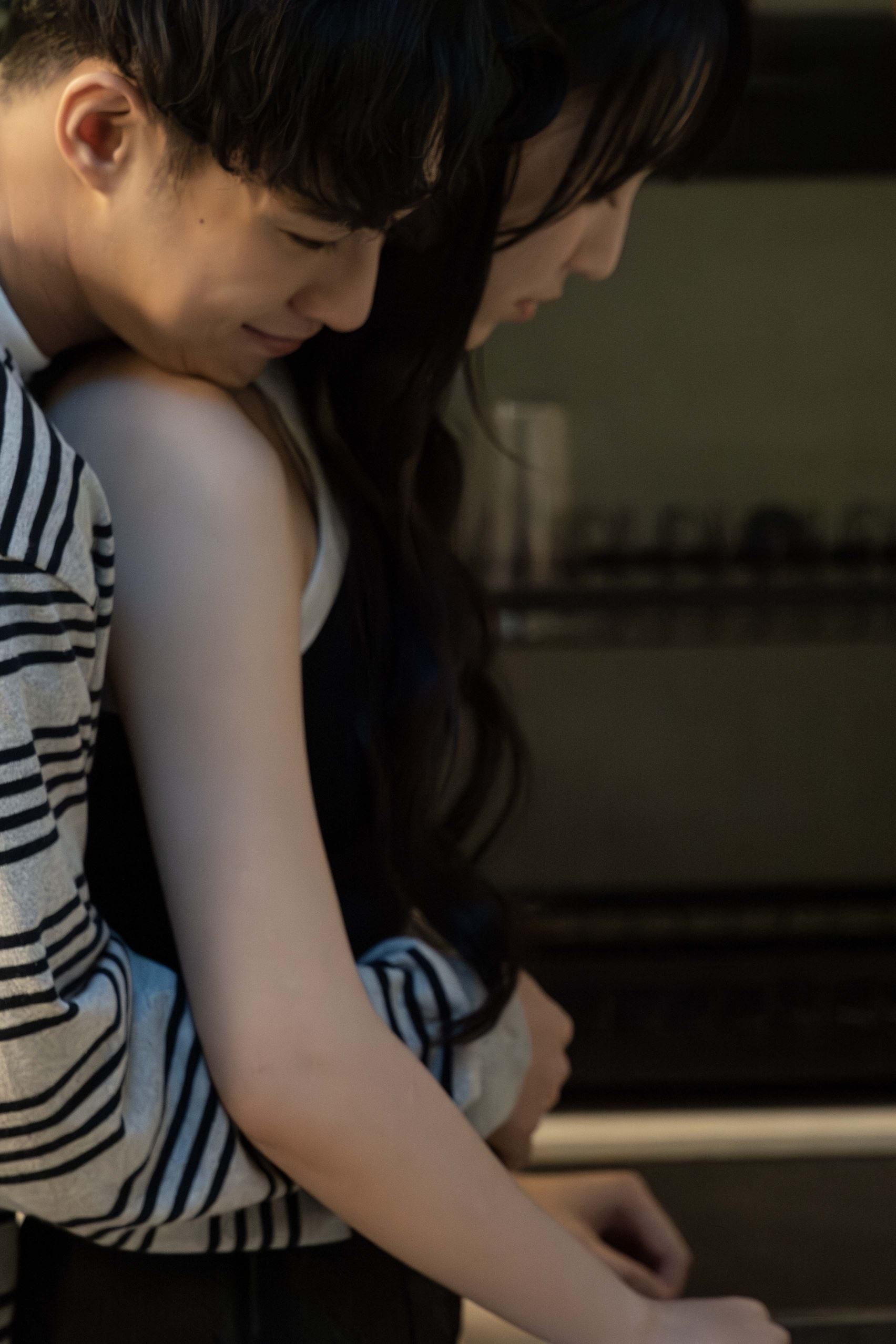 🇭🇰gigi炎明熹生日前夕推新歌《还有一艘救生舱》❗mv里异地恋男友背着她另结新欢😭