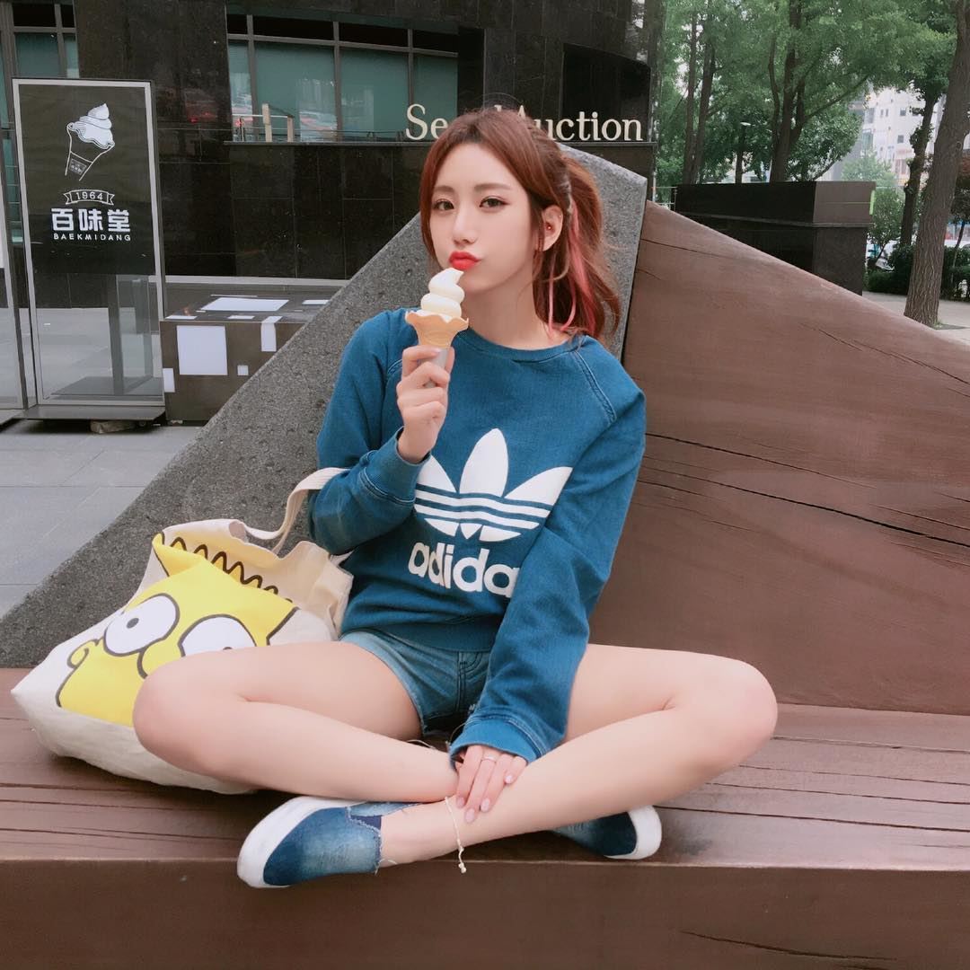 🇰🇷马东石预计5月份补办婚礼💒与妻子艺正花已于2021年登记结婚💍