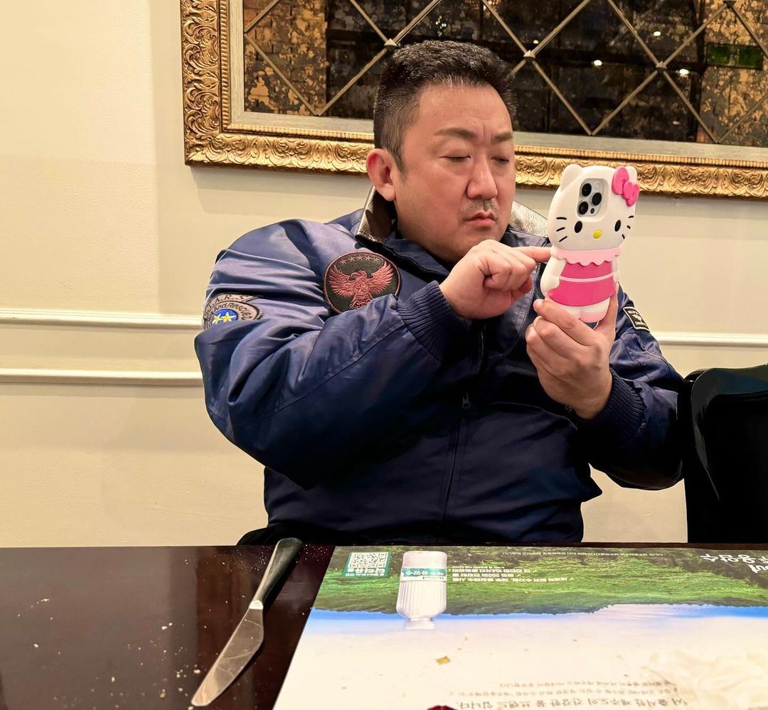 🇰🇷马东石预计5月份补办婚礼💒与妻子艺正花已于2021年登记结婚💍