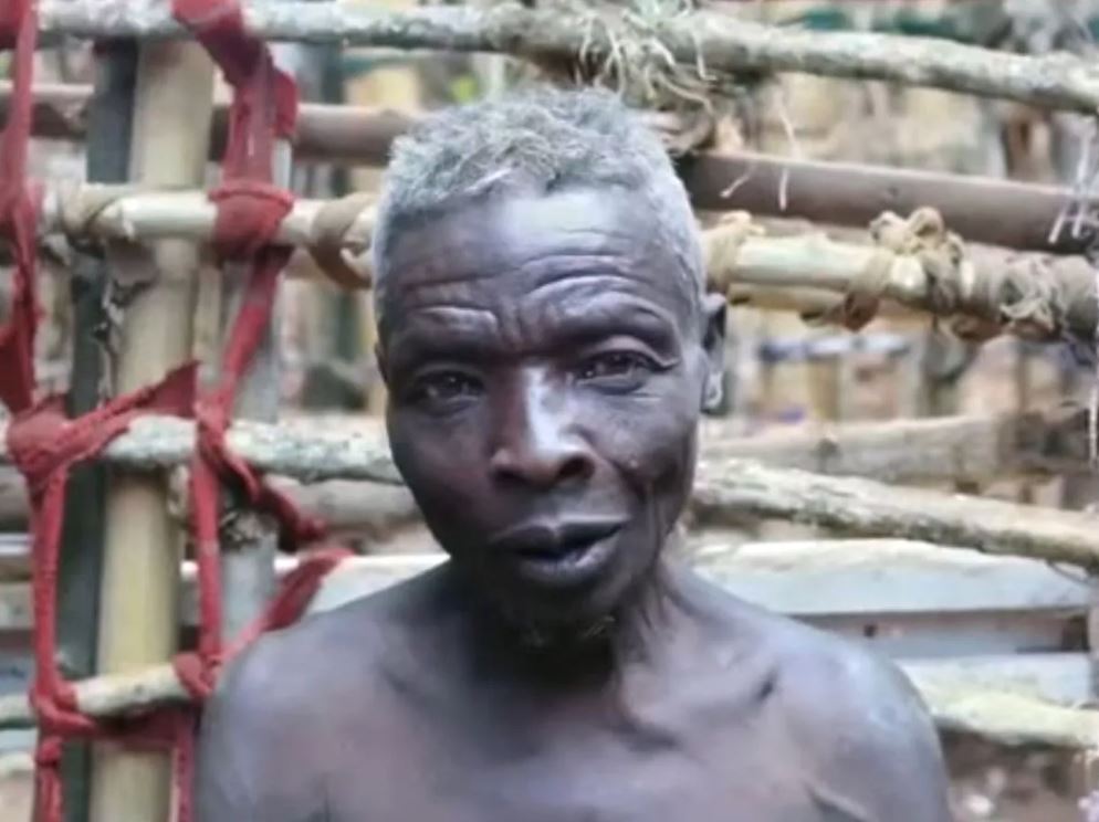 lebih setengah abad lelaki ini kurung diri sebab takut perempuan