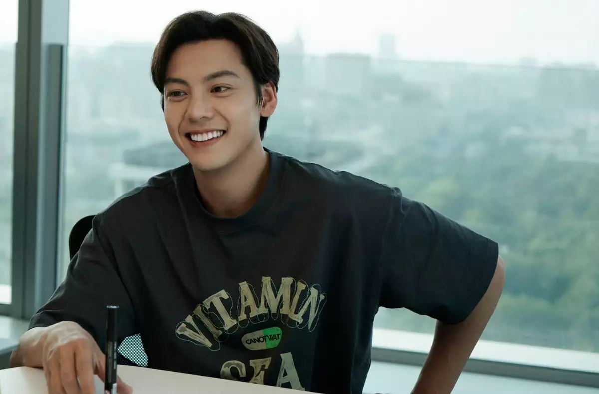 陈伟霆、刘雅瑟《太阳星辰》未播先火❗唯一入选法国戛纳电视节的亚洲剧🔥