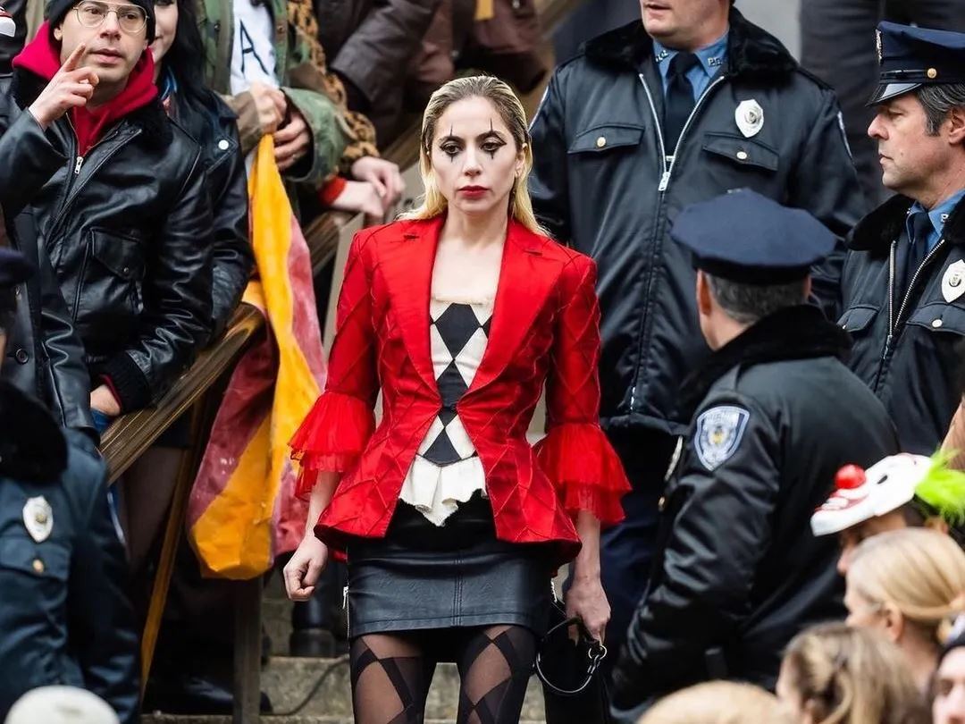 🎬《joker: folie à deux》发布首支预告❗lady gaga版「小丑女」期待值拉满🌟